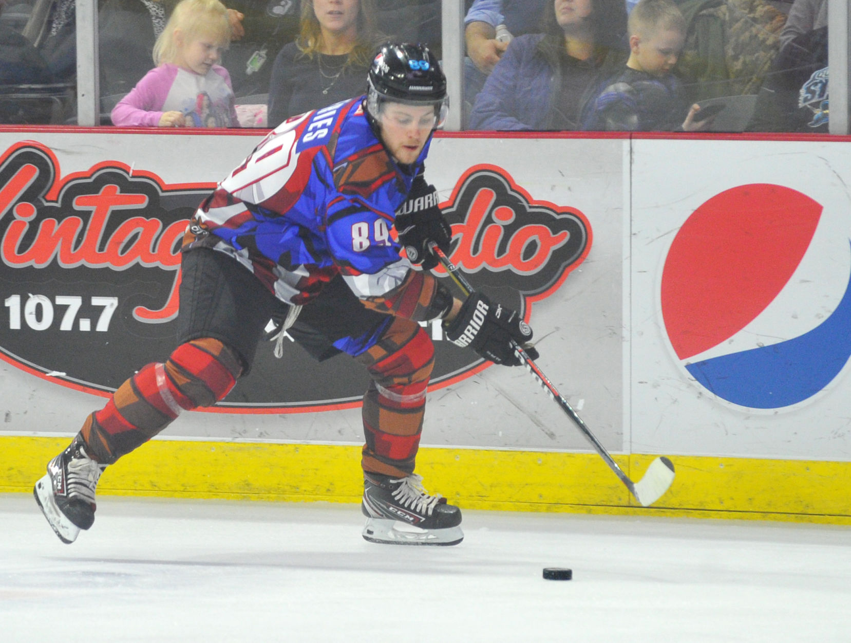 030720-qc-spt-storm-hockey-810